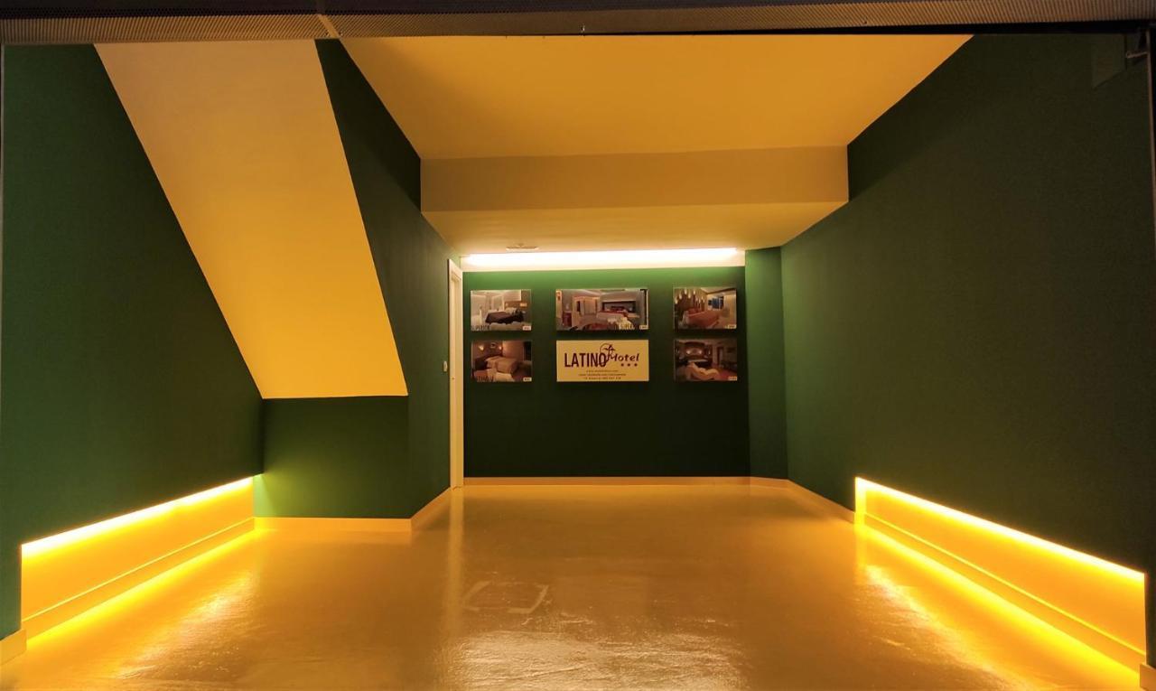 Motel Latino Llanera  Екстер'єр фото