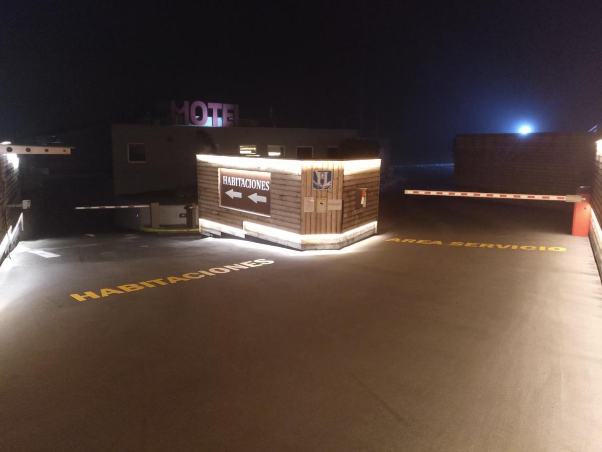 Motel Latino Llanera  Екстер'єр фото