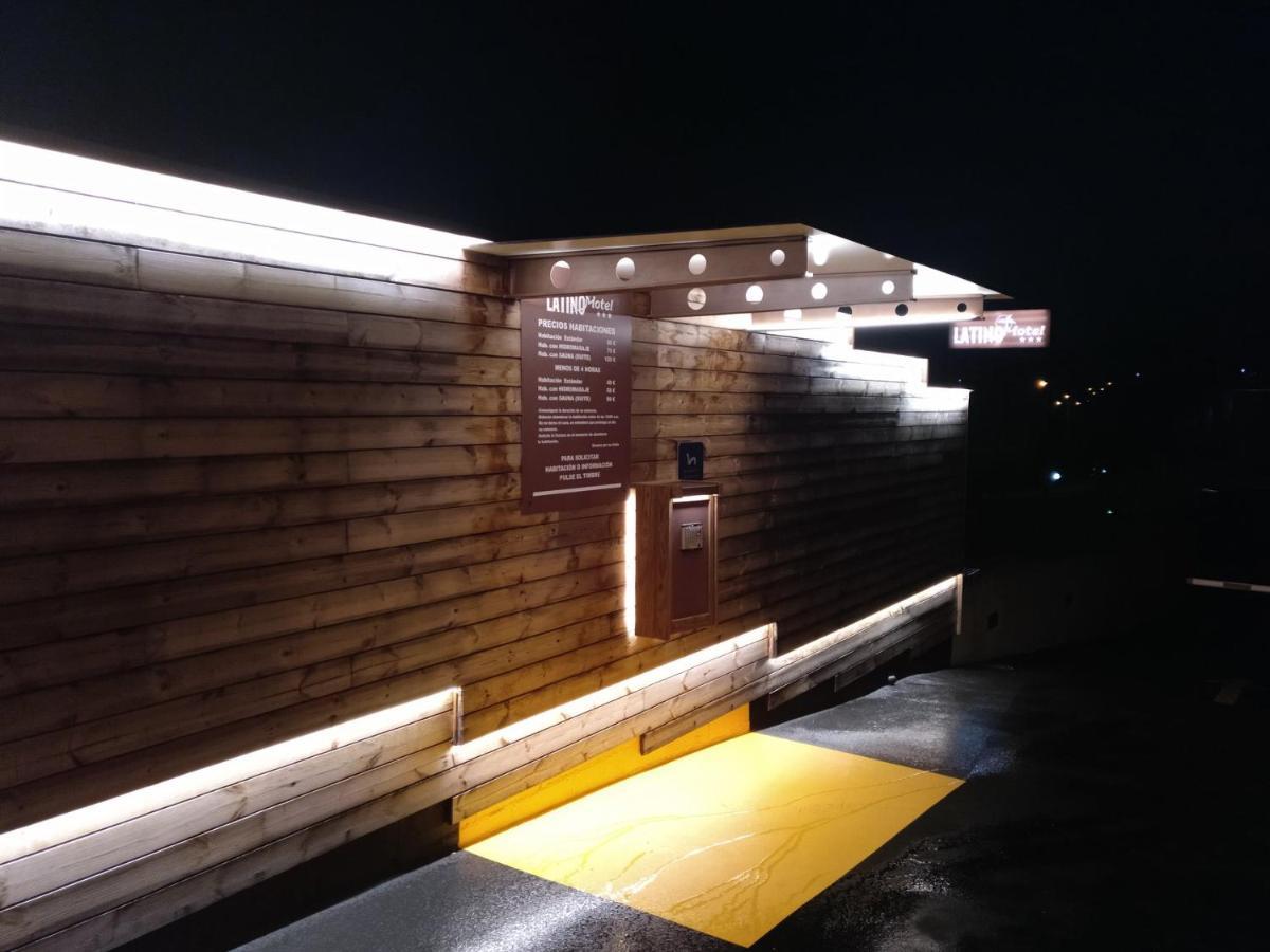 Motel Latino Llanera  Екстер'єр фото